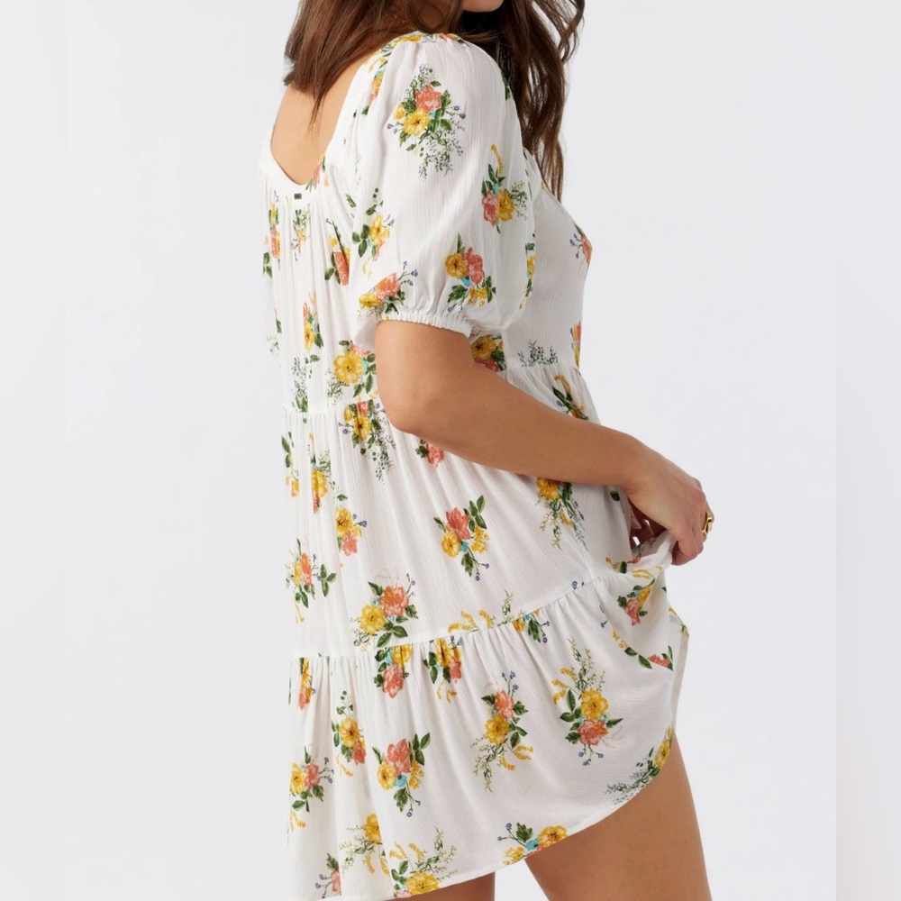 Designed by O'Neill!! NWT Floral Print, Ruffled Puff Sleeve Sundress Size Med. - Picture 6 of 7